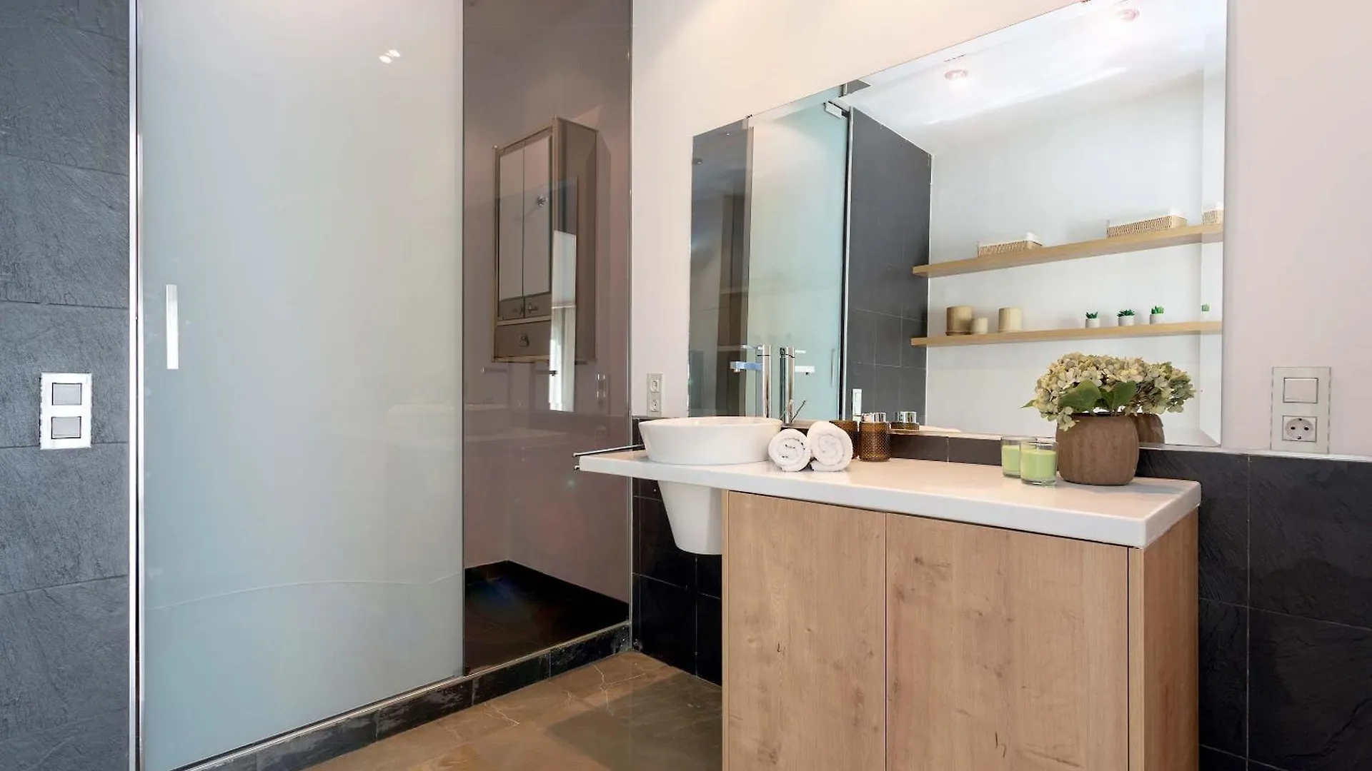 Apartment Genteel Home Puerta Real Granada