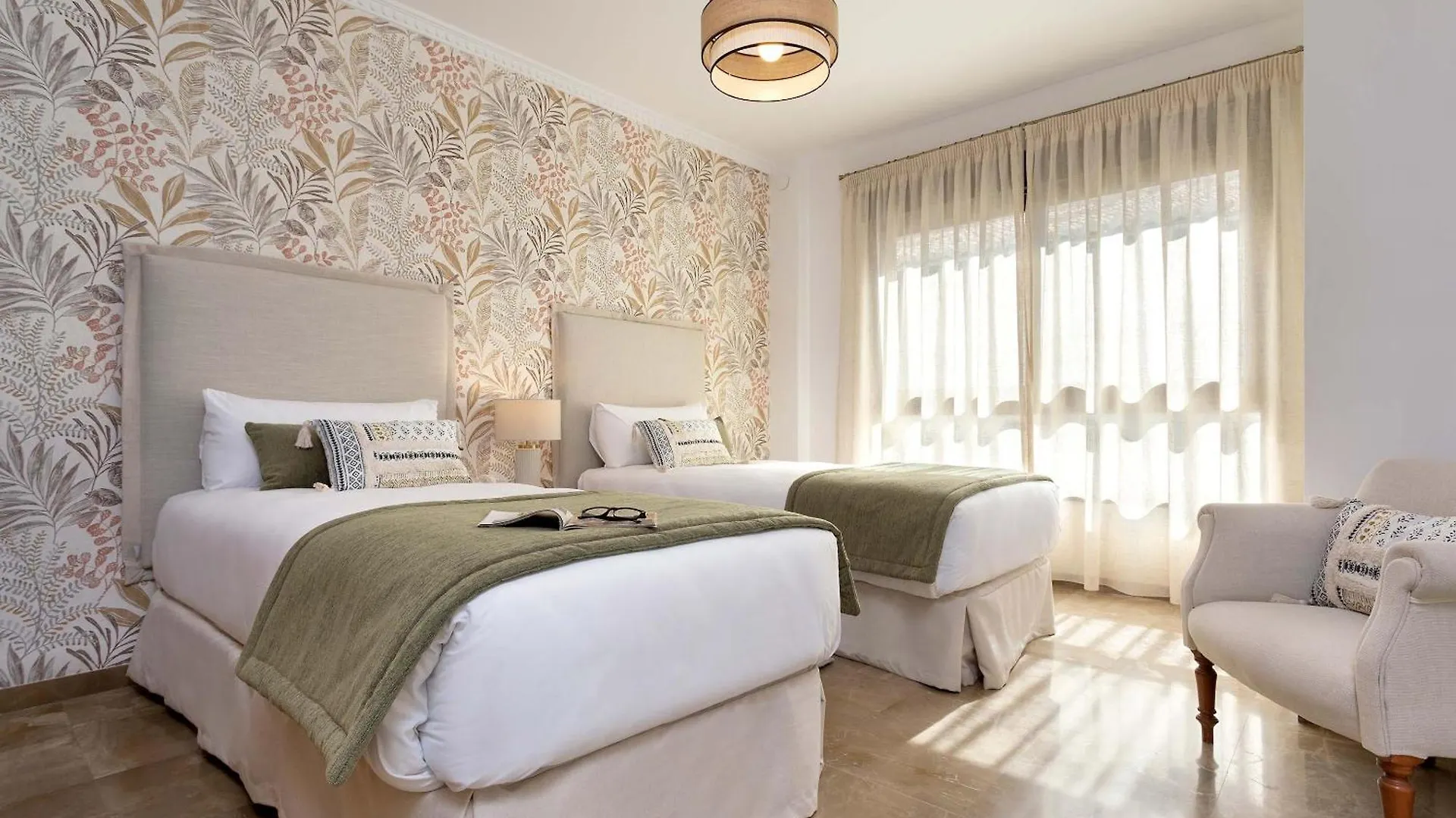 Genteel Home Puerta Real Granada Spain